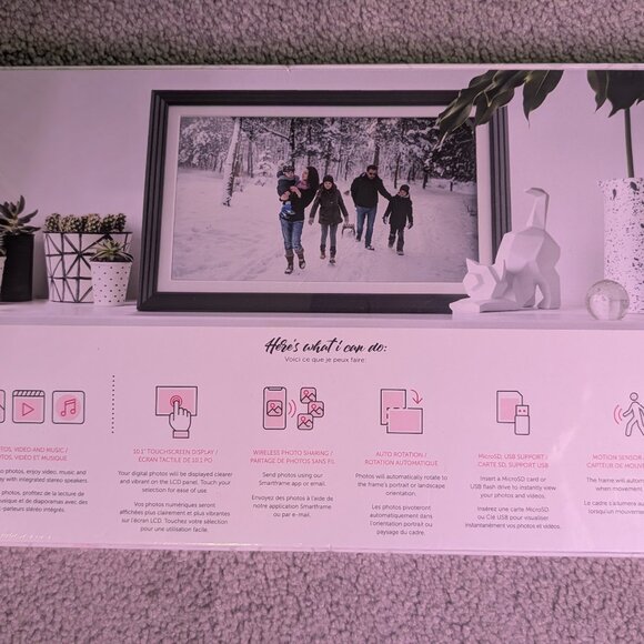 Aluratek 10.1 in. digital photo frame - Picture 2 of 2